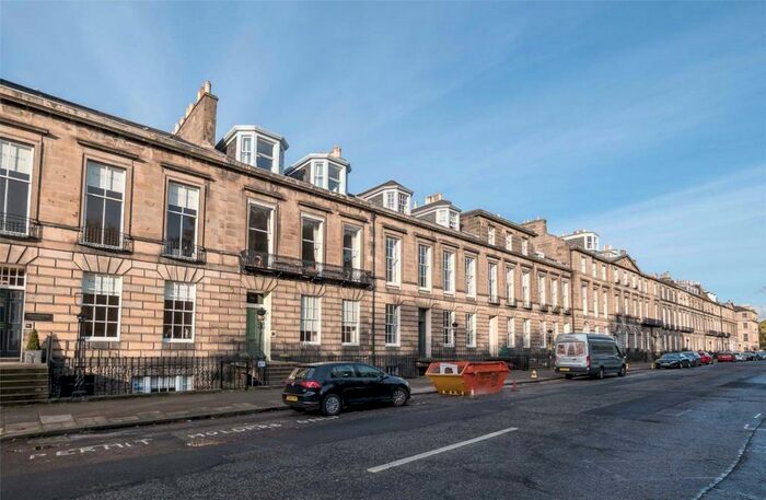 2 Bedroom Flat To Rent In Heriot Row, Edinburgh, EH3