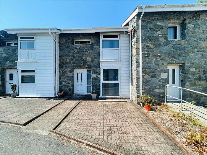 2 Bedroom Terraced House For Sale In Isgraig, Tremadog, Porthmadog, Gwynedd, LL49