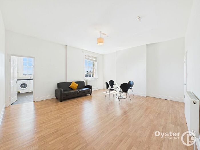 3 Bedroom Flat To Rent In Finchley Road, London, NW3