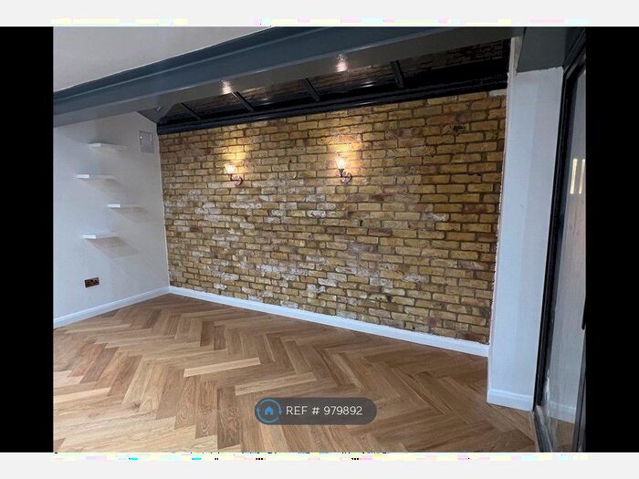 2 Bedroom Flat To Rent In Granleigh Road, London, E11