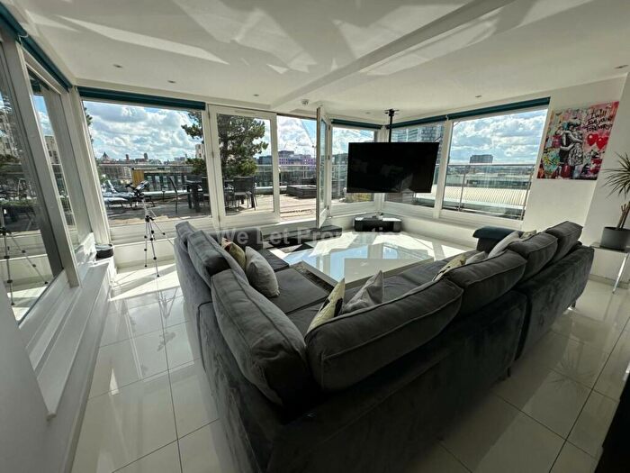 2 Bedroom Apartment To Rent In Lumiere Building, City Road East, M15