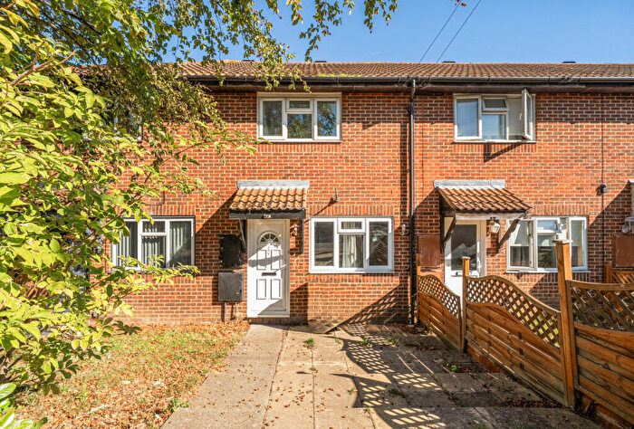 2 Bedroom Terraced House For Sale In Winchcombe Road, Carshalton, SM5