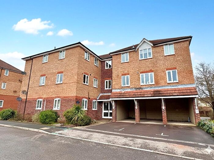 2 Bedroom Flat For Sale In Timor Close, Whiteley, PO15