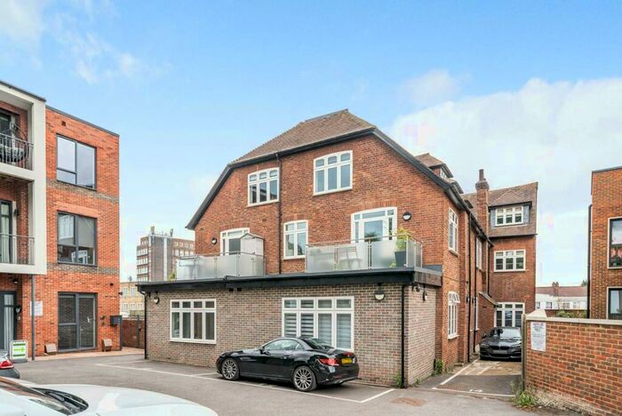 2 Bedroom Flat To Rent In Compass House, Stanmore, Stanmore, HA7