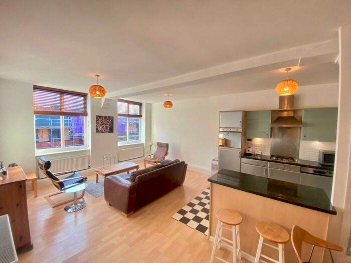 2 Bedroom Apartment To Rent In Hollowstone, Nottingham City Centre, NG1