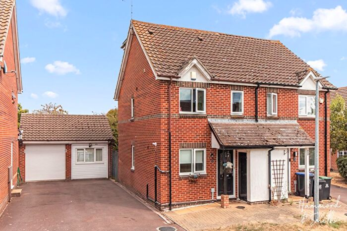 3 Bedroom Semi-Detached House For Sale In Weald Hall Lane, Thornwood, CM16