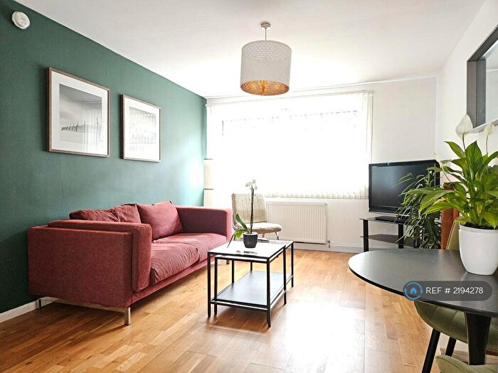 1 Bedroom Flat To Rent In Maxwell Gardens, Glasgow, G41