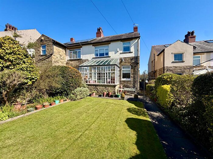 4 Bedroom Semi Detached House For Sale In Skircoat Moor Road, Savile Park, Halifax, HX3