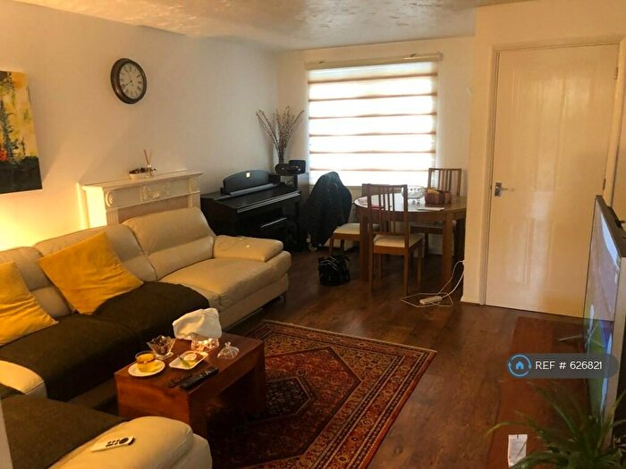 3 Bedroom Terraced House To Rent In Ribblesdale Avenue, London, N11