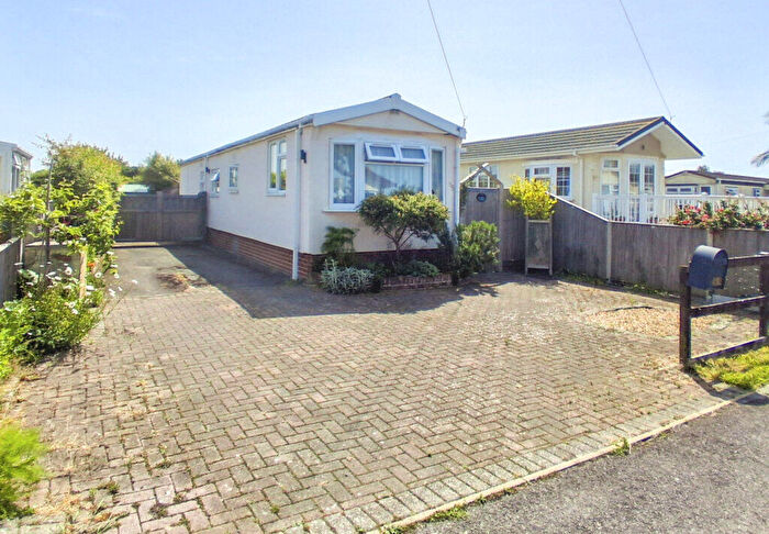 2 Bedroom Park Home For Sale In St Hermans Estate, Hayling Island, PO11
