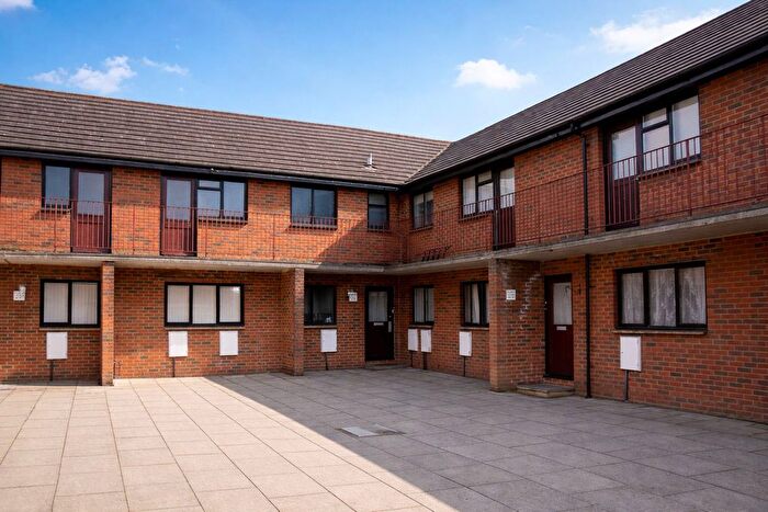 1 Bedroom Flat To Rent In Old Park Avenue, Canterbury, CT1