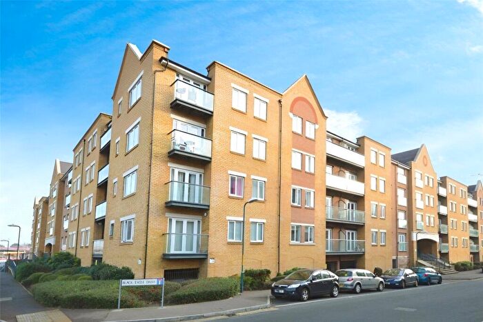 2 Bedroom Flat To Rent In Black Eagle Drive, Northfleet, Gravesend, Kent, DA11
