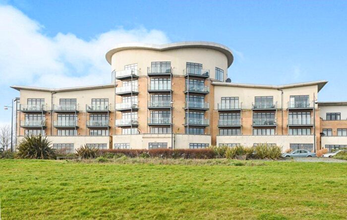 1 Bedroom Flat For Sale In Windsor Esplanade, Cardiff, CF10