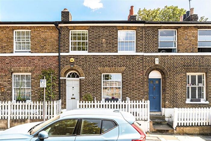 4 Bedroom Property For Sale In Maidenstone Hill, Greenwich, SE10
