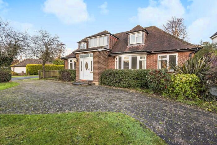 4 Bedroom Property To Rent In Hawkshill Way, Esher KT10