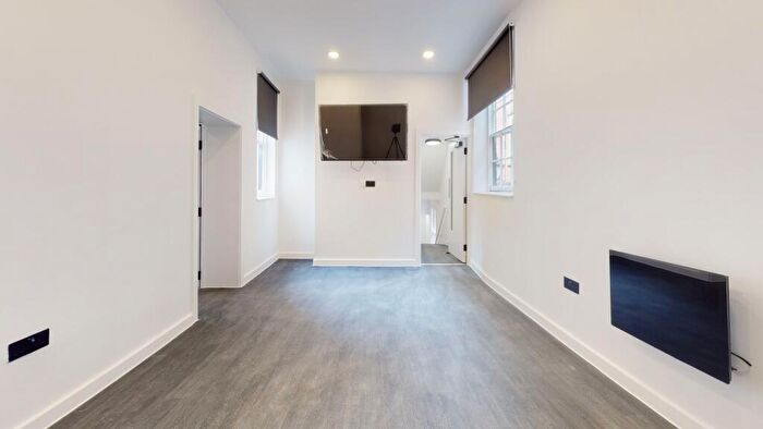 1 Bedroom Property To Rent In Flat, - Room F, Bridlesmith Gate -, NG1