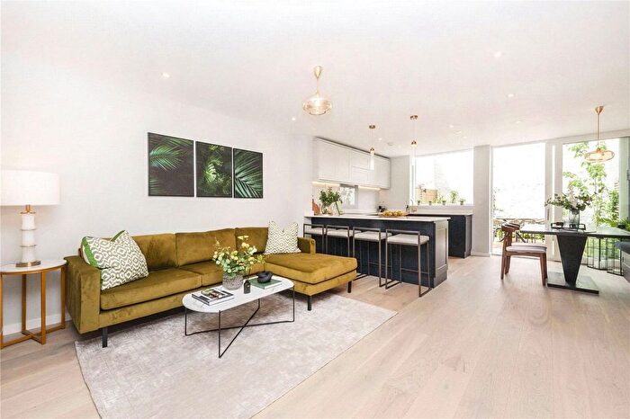 4 Bedroom Property To Rent In Knights Hill, West Norwood, SE27
