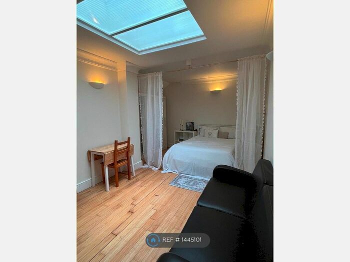 1 Bedroom Flat To Rent In Danbury Street, London, N1