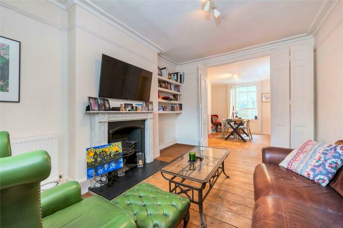 2 Bedroom Apartment To Rent In Liverpool Road, Islington, N1