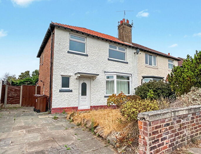 3 Bedroom Semi-Detached House For Sale In Shaws Road, Birkdale, Southport, PR8