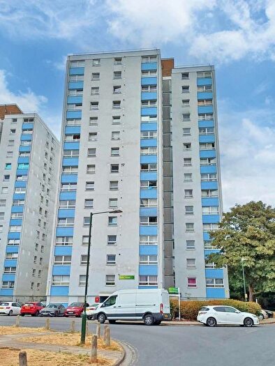 1 Bedroom Flat For Sale In Edgar Road, Whitton, Hounslow, TW4