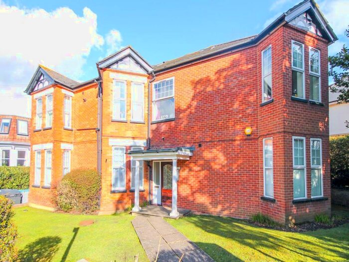 1 Bedroom Apartment To Rent In Irving Road, Southbourne, Bournemouth, BH6