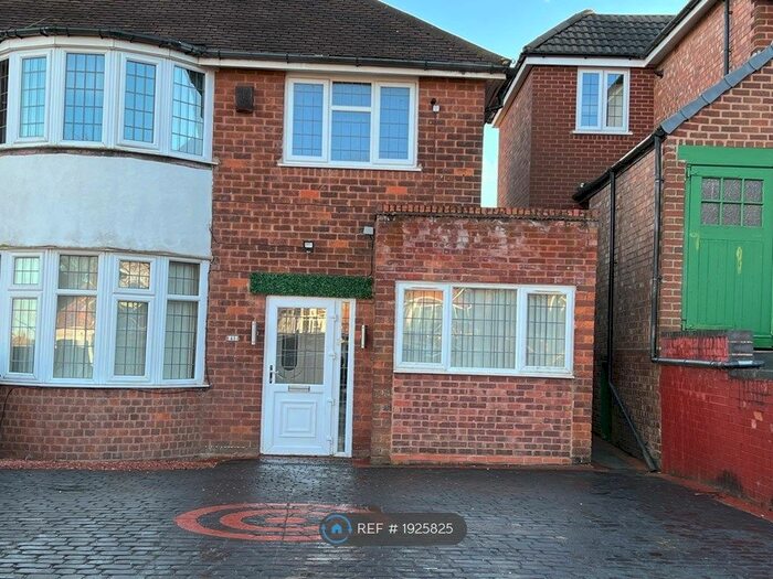 4 Bedroom Semi-Detached House To Rent In Shipton Road, Sutton Coldfield, B72