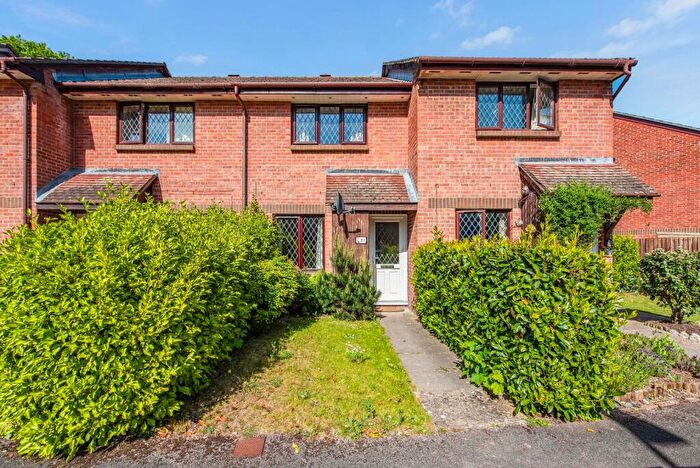 2 Bedroom Terraced House For Sale In Drum Mead, Petersfield, Hampshire, GU32