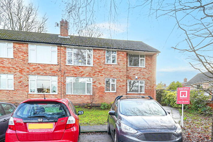 2 Bedroom Maisonette For Sale In Featherstone Close, Shirley, B90