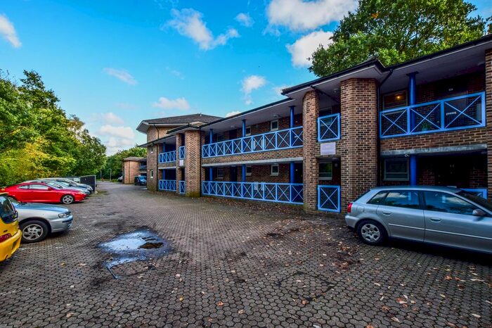 1 Bedroom Flat To Rent In Dalewood Gardens, Crawley, RH10