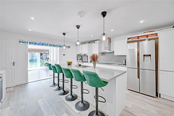 5 Bedroom Terraced House For Sale In Chittock Mead, Basildon, Essex, SS14