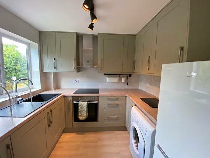 1 Bedroom Flat To Rent In Victoria Road, Slough, SL2