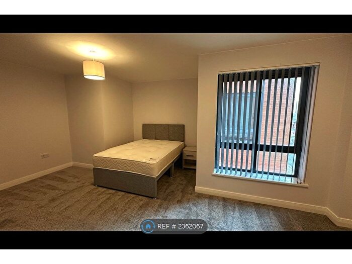 2 Bedroom Flat To Rent In Brook House, Manchester, M15