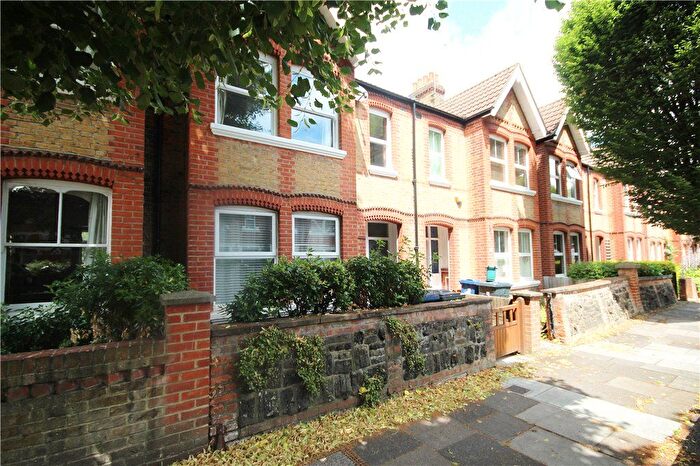 2 Bedroom Flat To Rent In Wellington Road, Ealing, W5