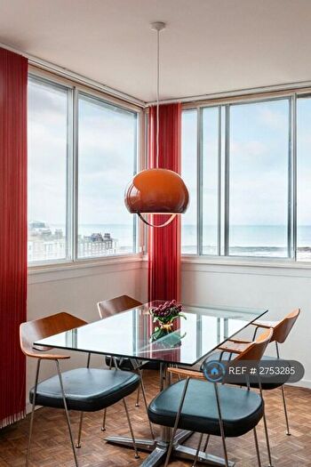 2 Bedroom Flat To Rent In Arlington House, Margate, CT9