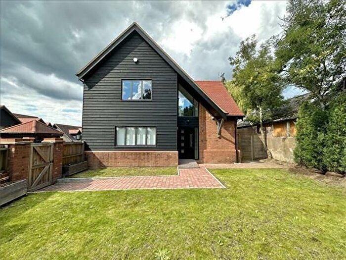 5 Bedroom Detached House To Rent In Allum Lane, Elstree, WD6