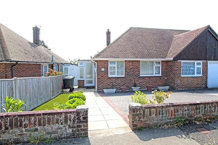 3 Bedroom Semi-detached Bungalow For Sale In Laburnum Gardens, Bexhill On Sea, TN40
