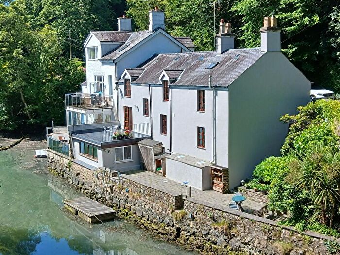 3 Bedroom End Of Terrace House For Sale In Menai Bridge, Anglesey, LL59