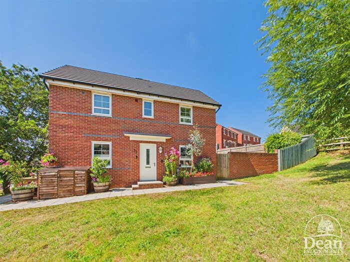 3 Bedroom End Terrace House For Sale In Cooke Way, Lydney, GL15