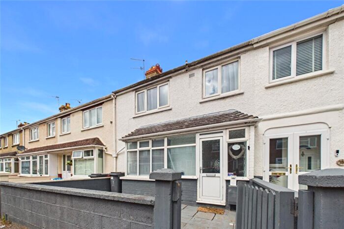 3 Bedroom Terraced House For Sale In Ferndale Road, Rodbourne Cheney, Swindon, SN2