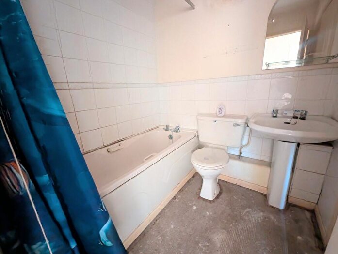 2 Bedroom Flat For Sale In Flat, Caslon Court, Somerset Street, Redcliffe, Bristol, Bristol, BS1