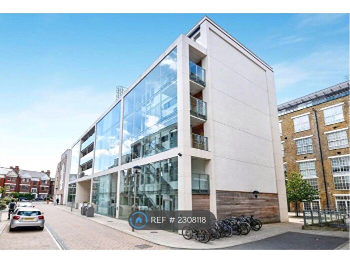 1 Bedroom Flat To Rent In Zachary House, London, SW9