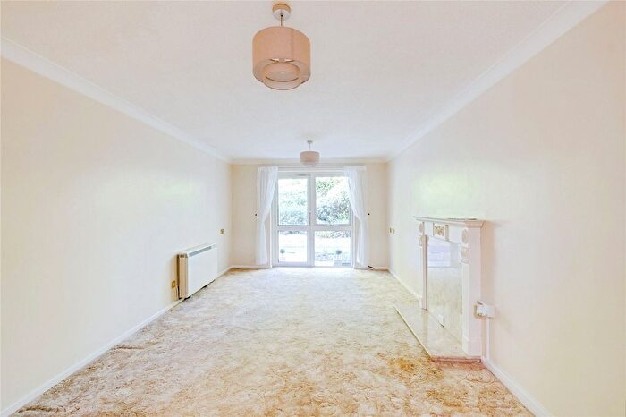 1 Bedroom Flat For Sale In St Marys Mews, Ferndown, BH22