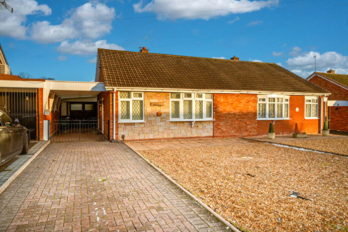 2 Bedroom Semi-Detached Bungalow For Sale In Greencroft, Kingswinford, DY6