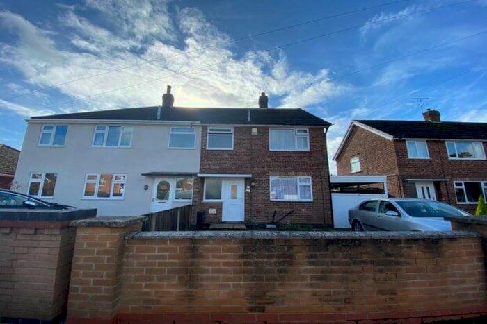 3 Bedroom Semi-Detached House To Rent In Hucknall, Nottingham, NG15