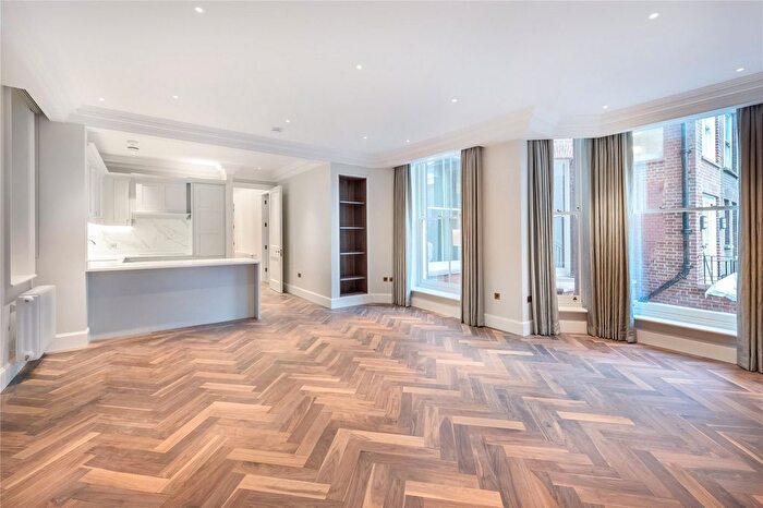 3 Bedroom Flat To Rent In Sloane Gardens, Sloane Square, London, SW1W