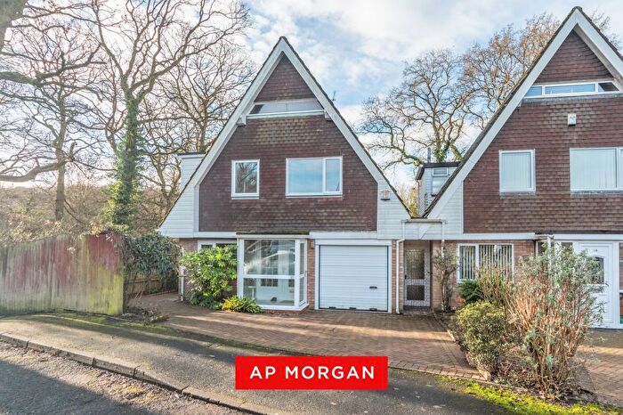 3 Bedroom Link Detached House For Sale In Grafton Close, Woodrow South, Redditch, B98