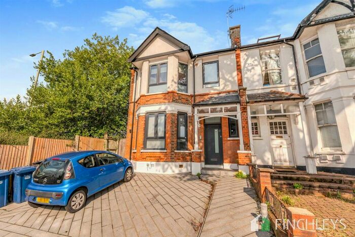 2 Bedroom Apartment To Rent In High Road, East Finchley, N2