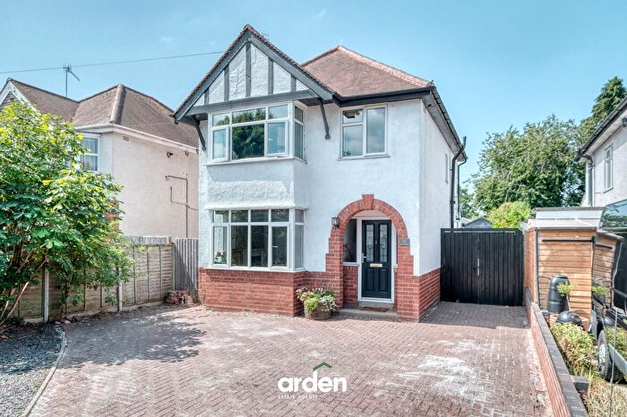 3 Bedroom Detached House For Sale In Henwick Road, Worcester, WR2