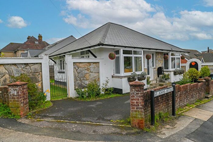 2 Bedroom Detached Bungalow For Sale In Stakes Road, Purbrook, PO7